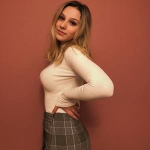 Meet your Posher, Cassi